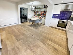 Kitchen- click for photo gallery